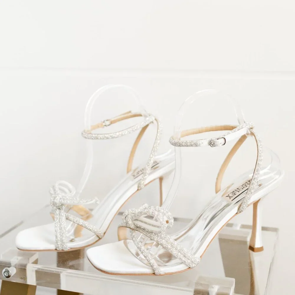 Badgley Mischka Effie White Satin Heels 8.5 Bow Women's Ankle Strap Sandal - Picture 13 of 16